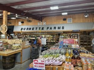 Burnette Farms Market Photos