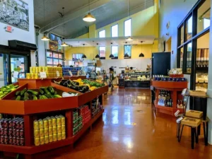 smoothie bar and natural grocery section in huntsville